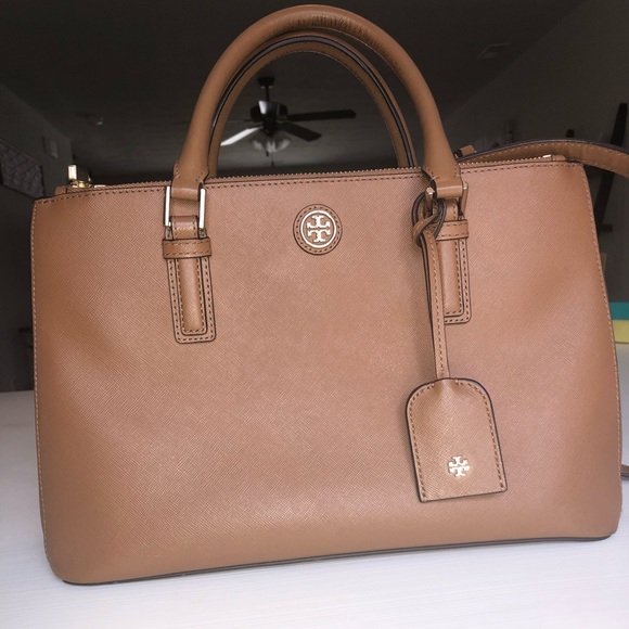 Tory Burch Handbags - Tory Burch Robinson